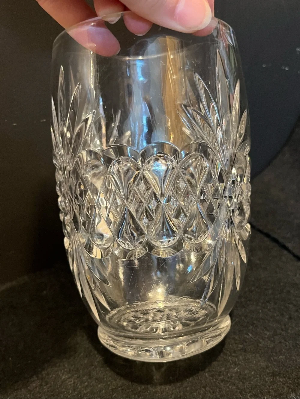 Vintage pressed cut glass vase - Picture 7 of 11